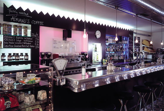 Zoom: Café-Bar Adrianos Bern